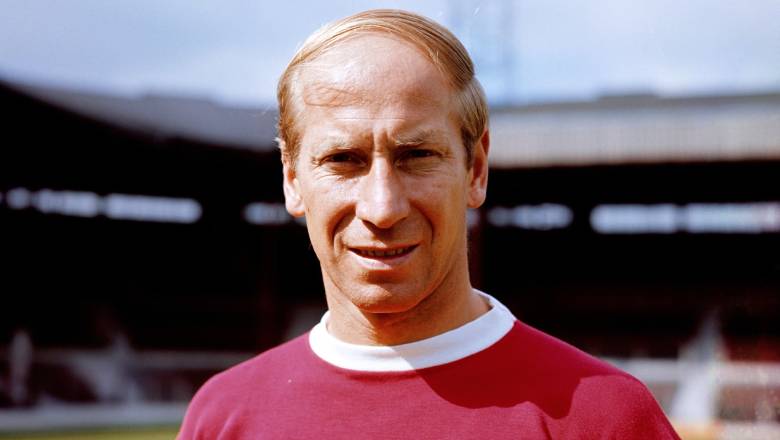 Top 10 greatest English footballers of all time: Sir Bobby Charlton claims top spot, only two Man United legends on the list - Ảnh 1