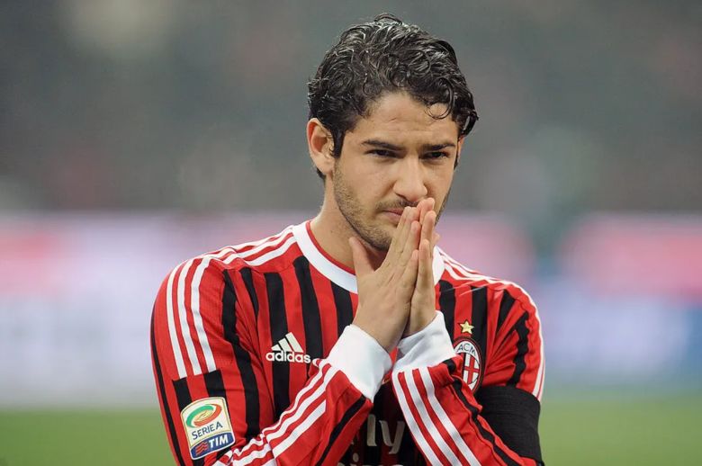 10 football players who never reached their potential: Should we feel sorry for Alli and Balotelli? - Ảnh 3