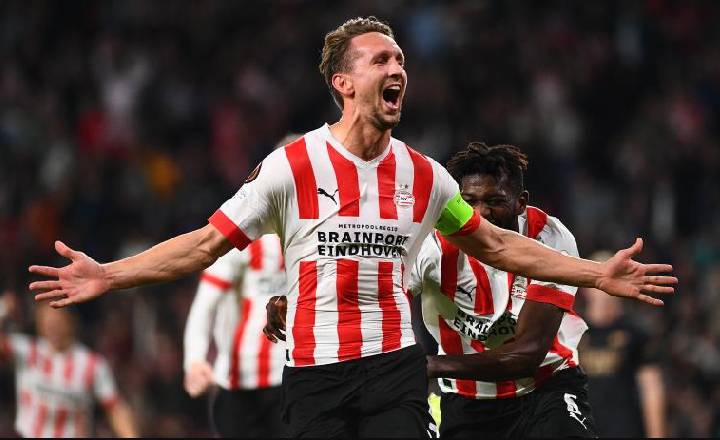 Top 10 players with the most headed goals: Is Cristiano Ronaldo really No.1? - Ảnh 2