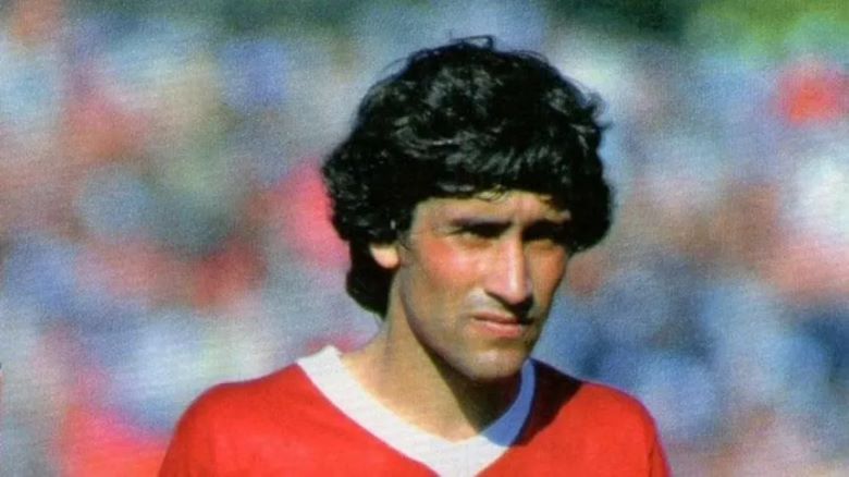 10 famous players who never scored a goal: The Joe Gomez mystery; A 21-year career without a single celebration - Ảnh 2