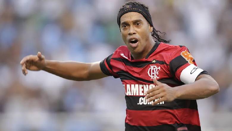 Players that have scored directly from corner kick in football history - Ảnh 3