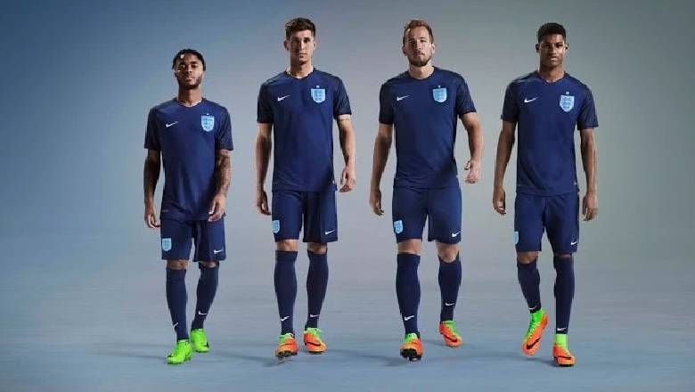 Iconic jerseys: Exploring the England national football team kit history - Ảnh 2