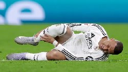 Kylian Mbappé out of Levante clash with knee injury, Champions League in doubt.